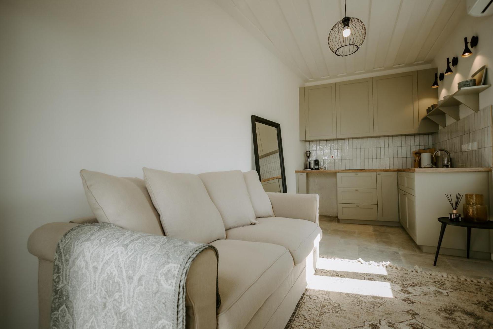 Smaragda'S Guest Rooms Limassol Exterior photo