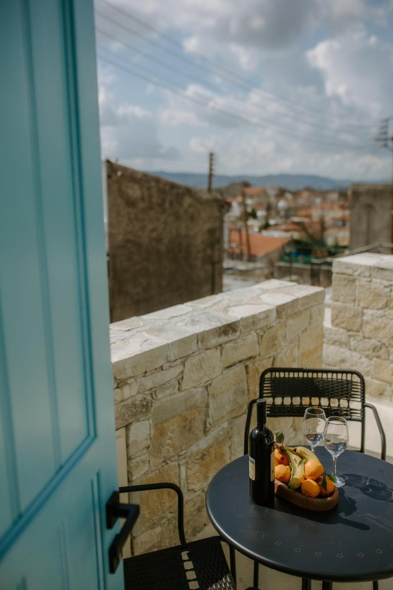 Smaragda'S Guest Rooms Limassol Exterior photo