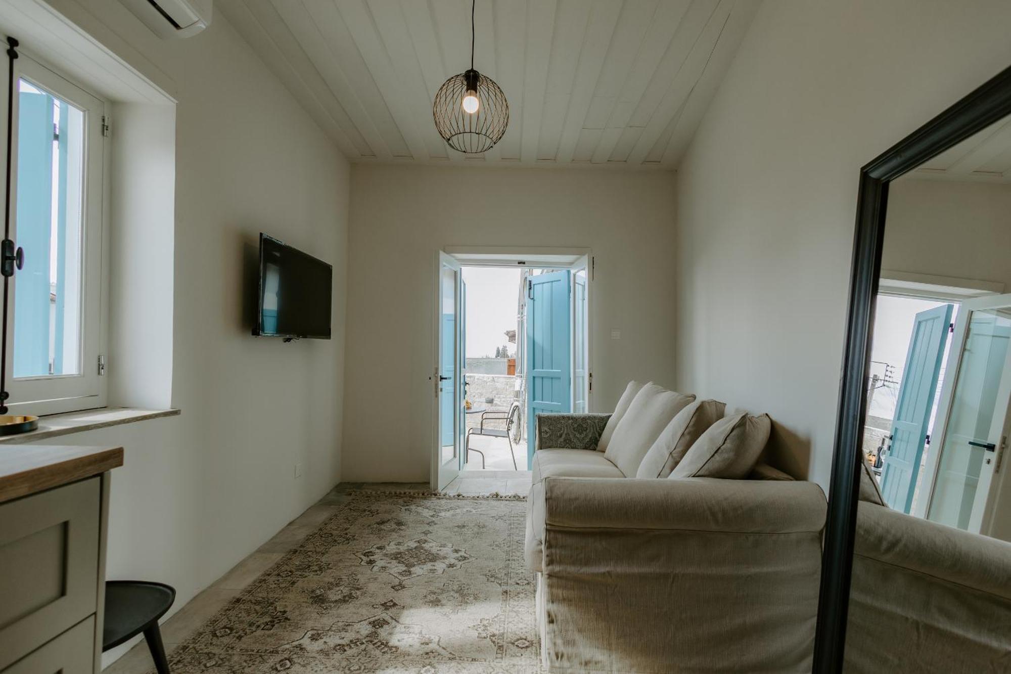 Smaragda'S Guest Rooms Limassol Exterior photo