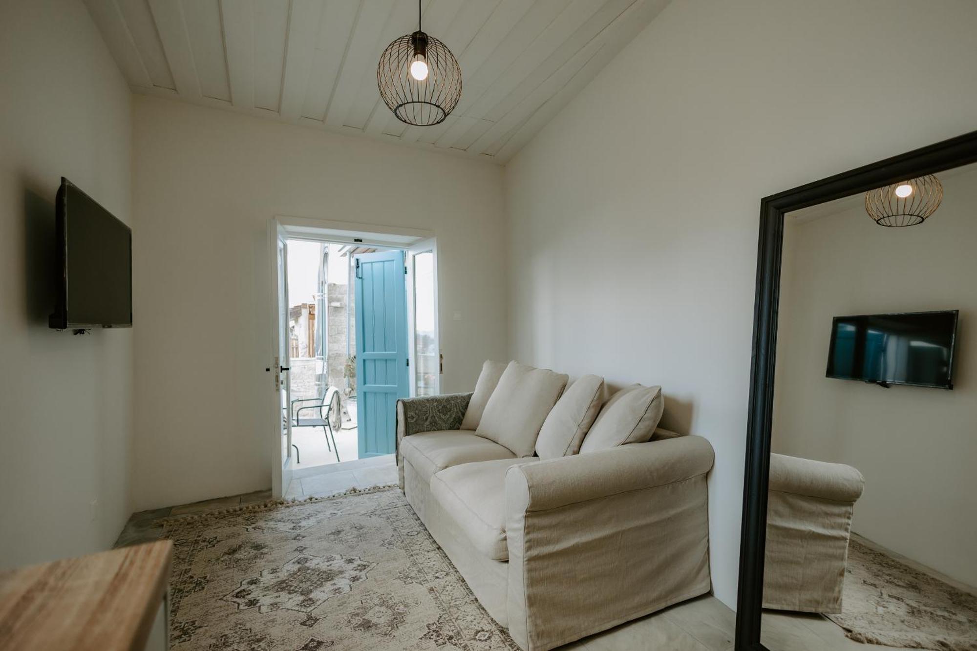 Smaragda'S Guest Rooms Limassol Exterior photo